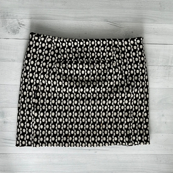 Diane Von Furstenberg Black & White Wool Mini Skirt Size 6/M - Picture 1 of 6